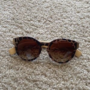 BOGO new two tone round sunglasses